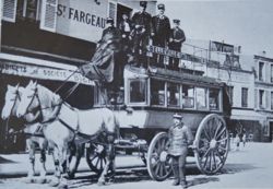 Omnibus à 30 places