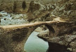 Clic pour élargir vieux pont génois