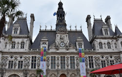 Clic pour élargir Hôtel de ville