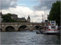 Clic pour élargir Notre Dame de Paris