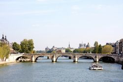 Clic pour élargir Notre Dame de Paris